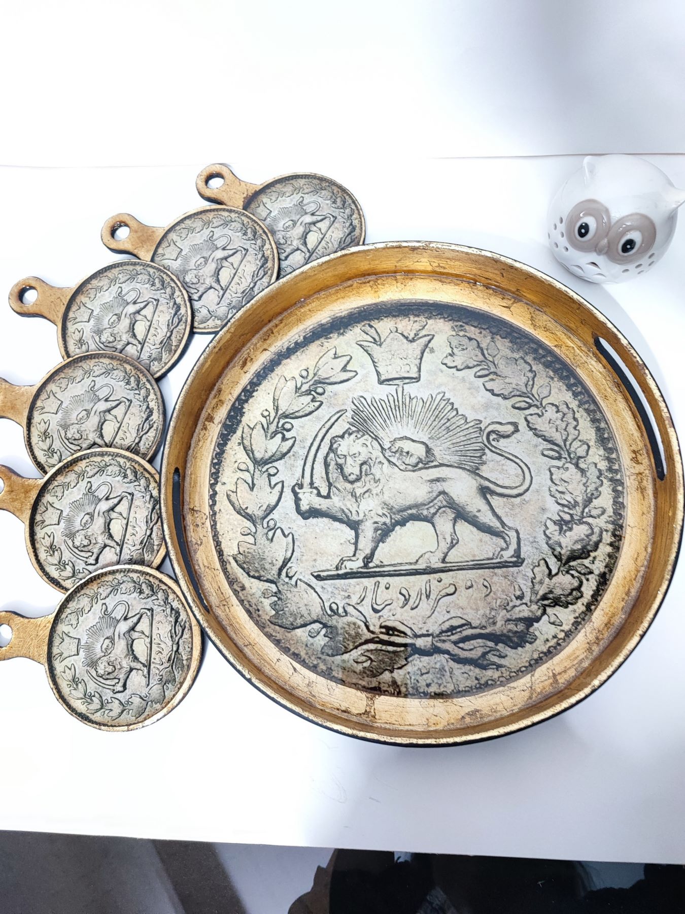سینی و زیرلیوانی آنتیک رزینی 